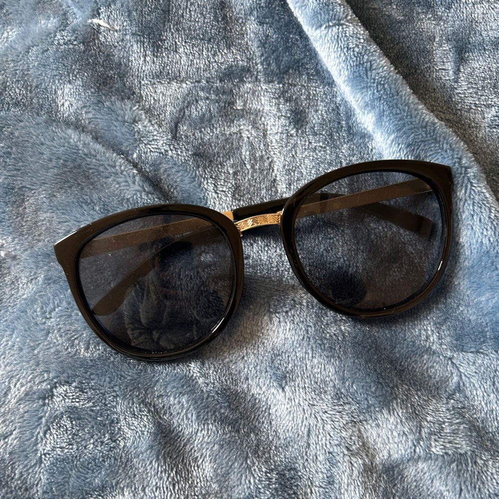 Women’s sunglasses